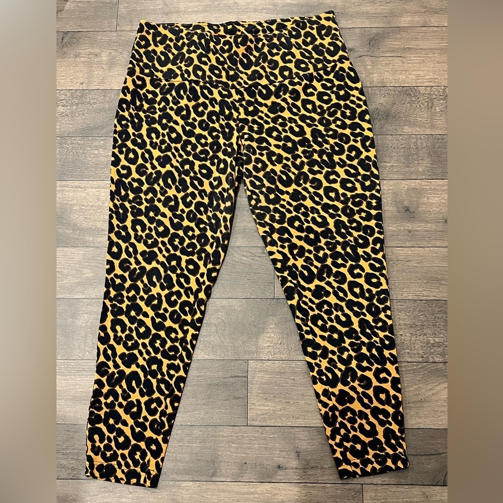 1X leopard print women’s leggings